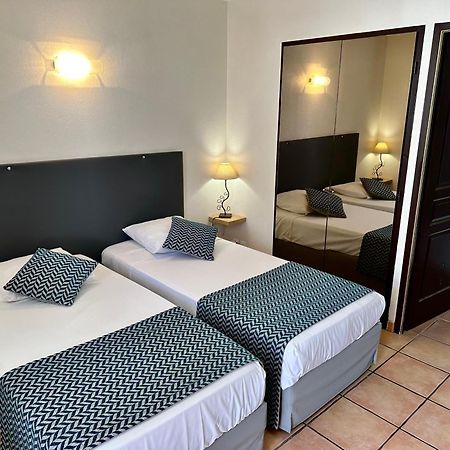 Logis Hotel Les II Mas - Perpignan Sud Кабестань Экстерьер фото